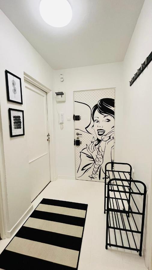 Warszawa Wola Pokoje Hostel Kültér fotó